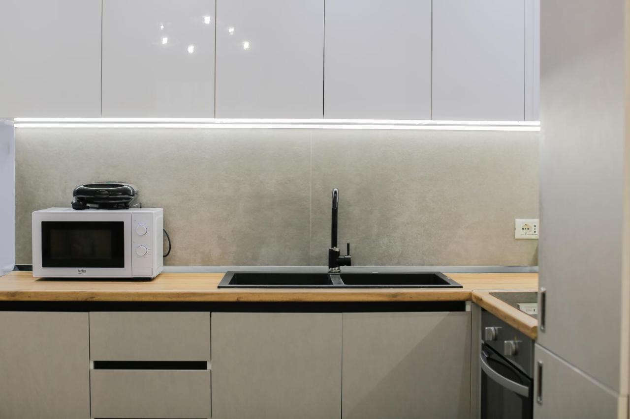 Miku Apartment - Dreamy Apartment At Wilson Square Τίρανα Εξωτερικό φωτογραφία